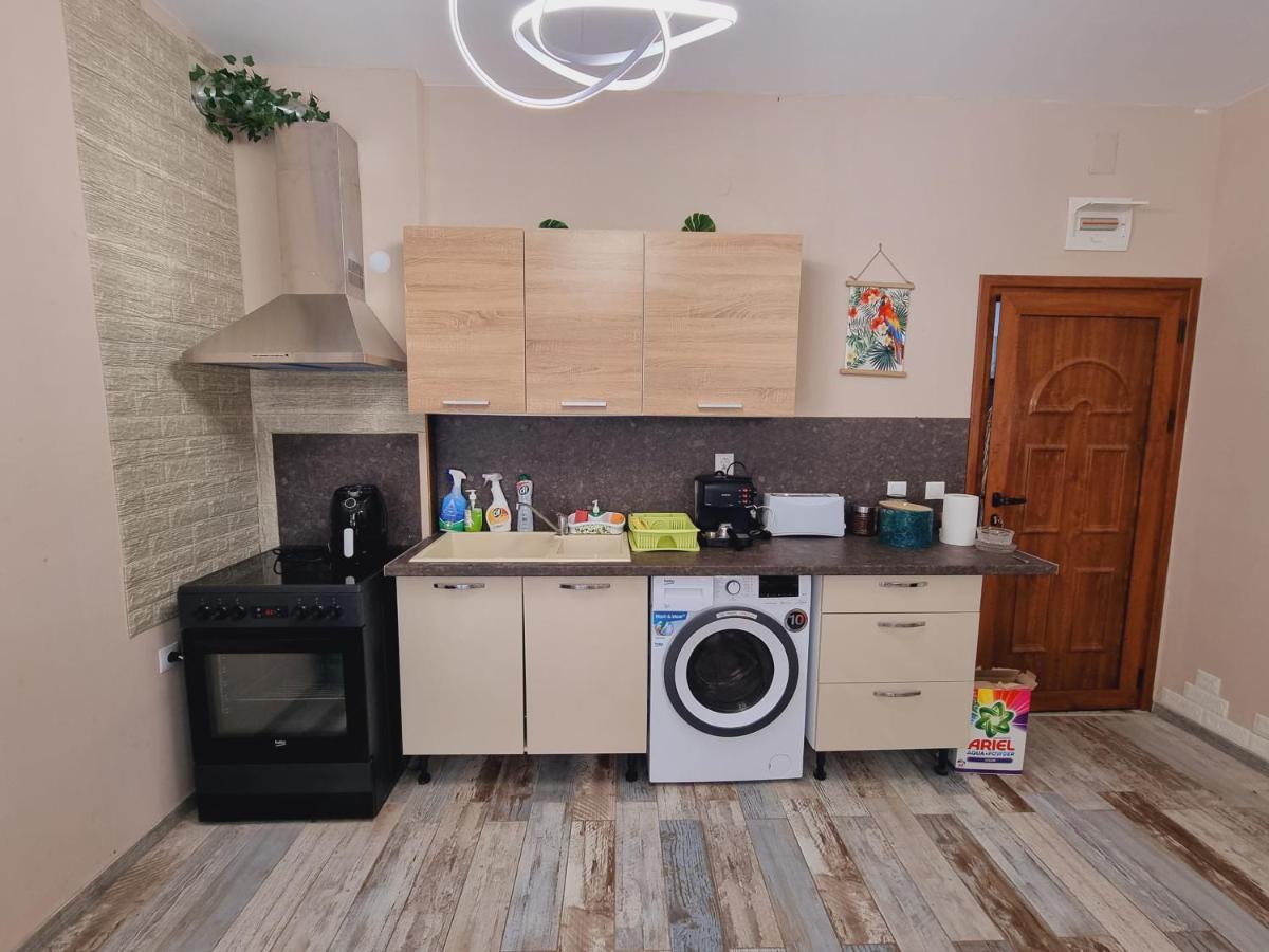 Бутикови Апартаменти Емона Ravda Exteriör bild